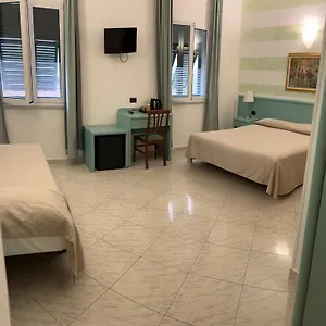 Marina Hotel